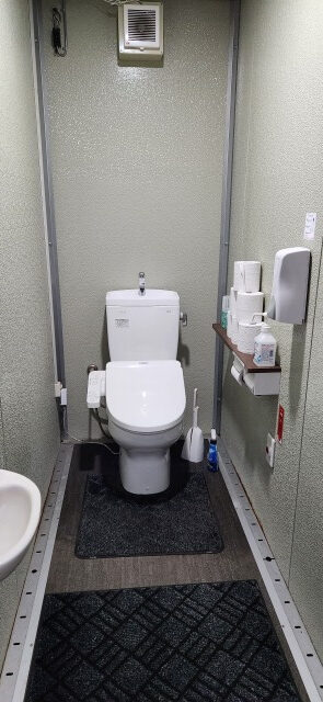 清潔感のあるトイレの中