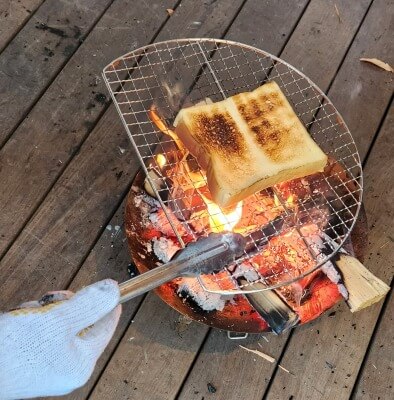 こんがり焼けた食パン